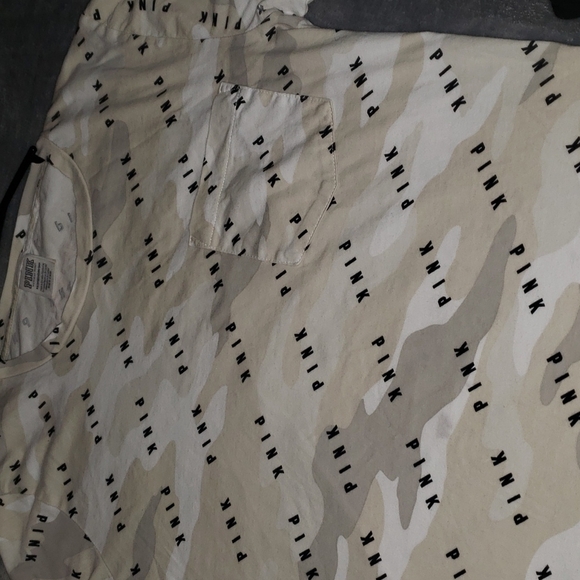 PINK By Victoria Secret light Camo Campus Tshirt RARE - Picture 3 of 6